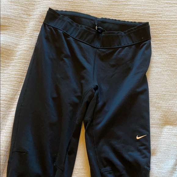 Nike Joggers - Picture 1 of 4